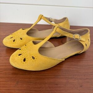 ModCloth Turn Back Prime Vegan T-Strap Flats Garden Mustard Yellow Sz 6* Boho